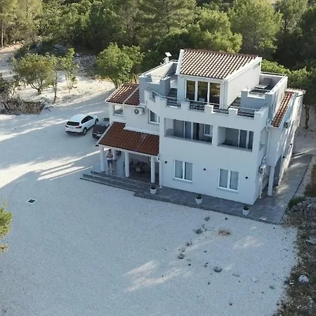 With Parking Space - Cuskijas, Novigrad - 27969