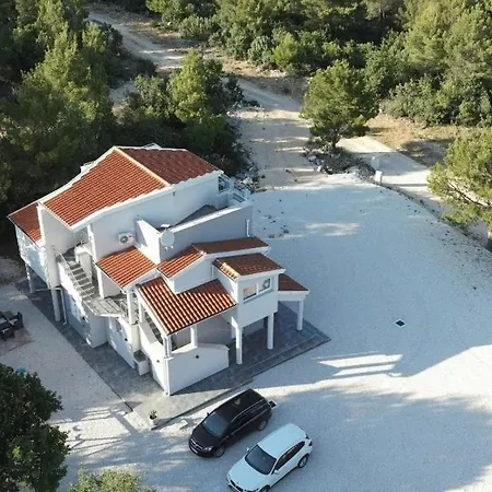With Parking Space - Cuskijas, Novigrad - 27969