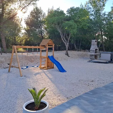 With Parking Space - Cuskijas, Novigrad - 27969 *