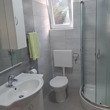 With Parking Space - Cuskijas, Novigrad - 27969 Pridraga