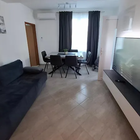 With Parking Space - Cuskijas, Novigrad - 27969 Pridraga