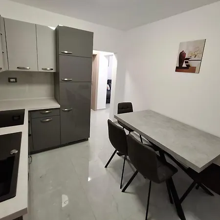 With Parking Space - Cuskijas, Novigrad - 27969 Pridraga