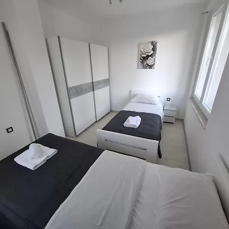 With Parking Space - Cuskijas, Novigrad - 27969